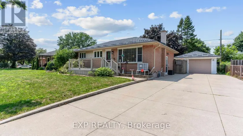 Detached at 295 TWEEDSMUIR AVENUE, London East