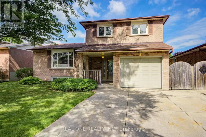 Detached at 232 CLIFTON DOWNS ROAD, Hamilton