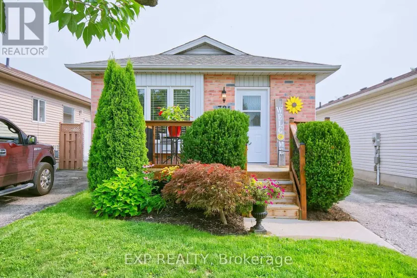 Detached at 321 SIMPSON CRESCENT, London East