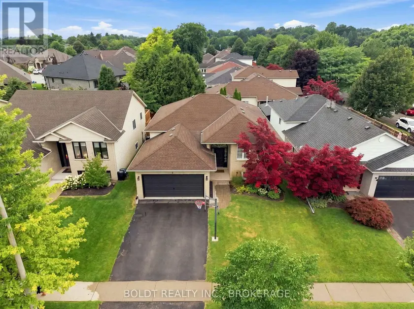 Detached at 4 MASON DRIVE, Pelham