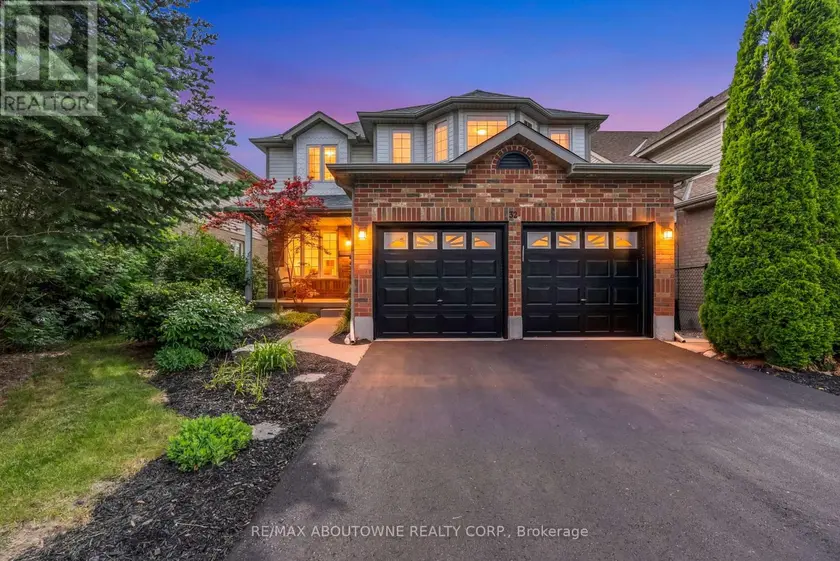 Detached at 32 JENSON BOULEVARD, Guelph