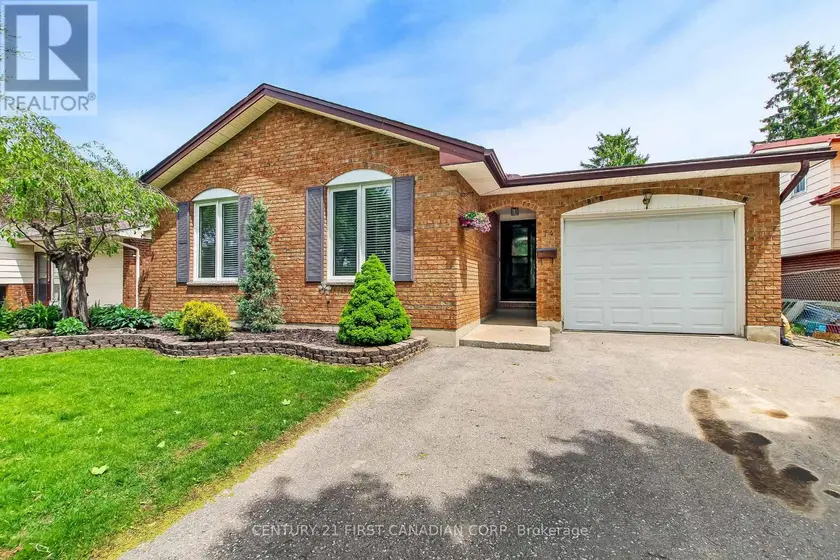 Detached at 74 WINDING WAY CRESCENT, London North