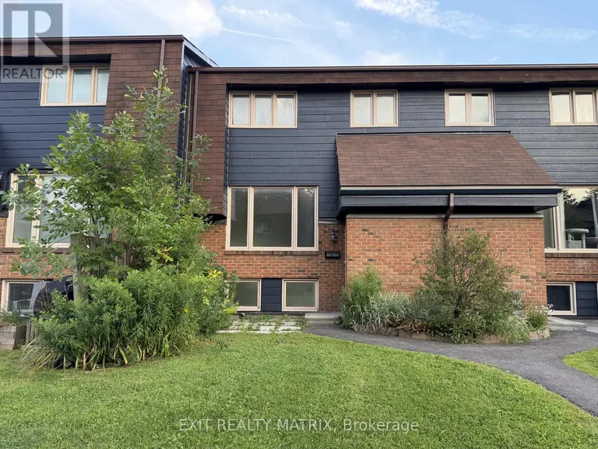 Townhouse at 50 - 2610 DRAPER AVENUE, Ottawa