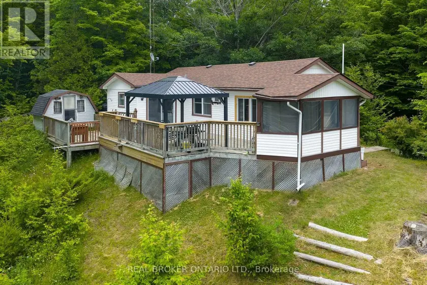 Detached at 1180 GUIGUE ROAD, Frontenac