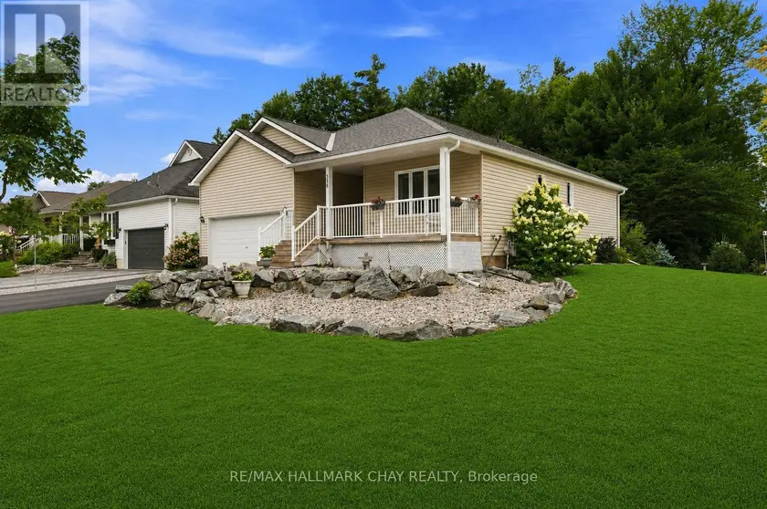 Detached at 156 PINERIDGE GATE, Gravenhurst)