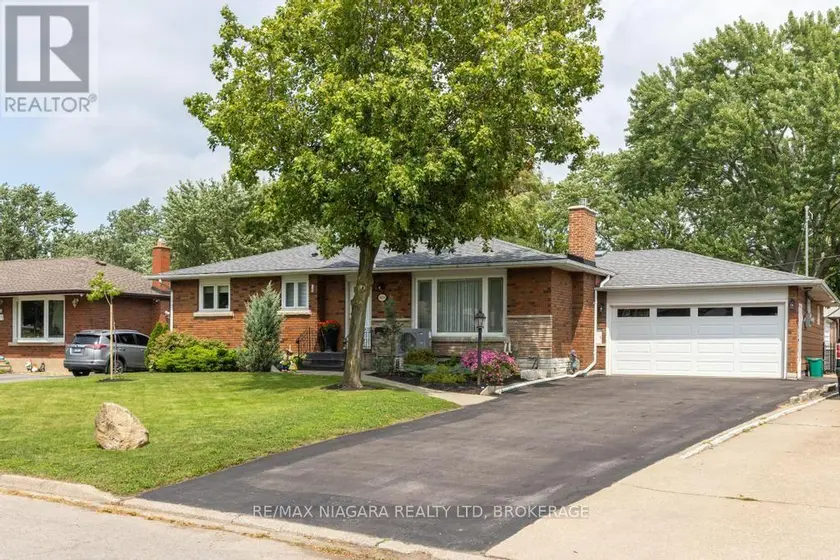 Detached at 8624 CHAMPLAIN DRIVE, Niagara Falls