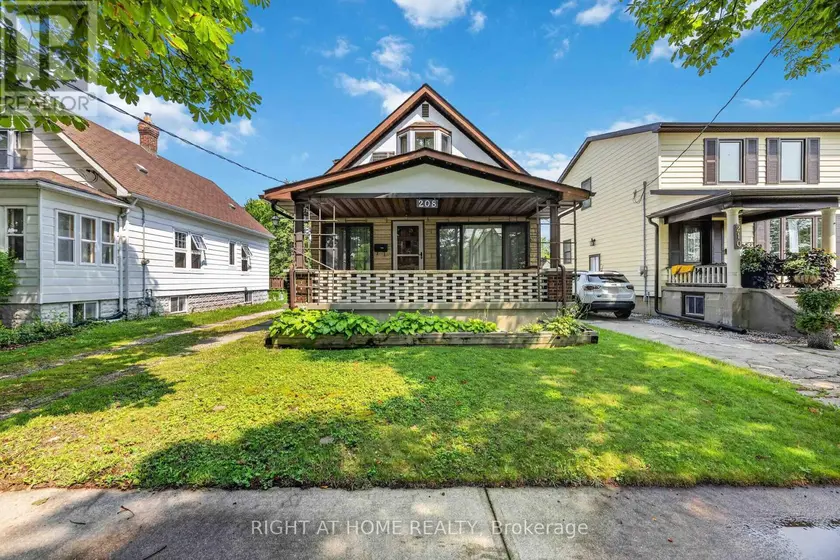 Detached at 208 ROSS AVENUE, Sarnia