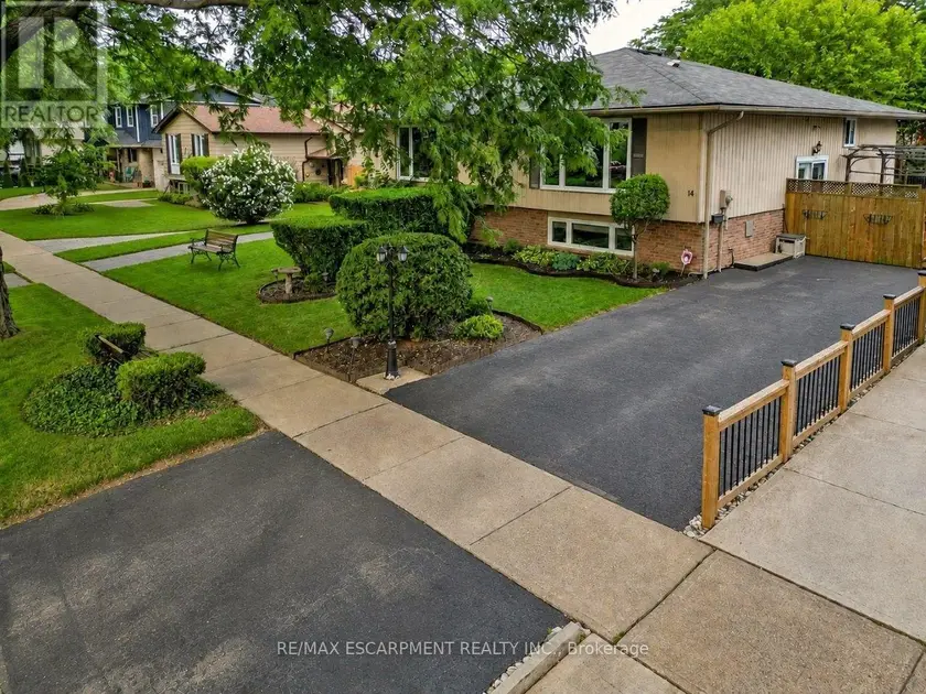 Semi-Detached/Link at 14 WOODEDEN ROAD, Grimsby