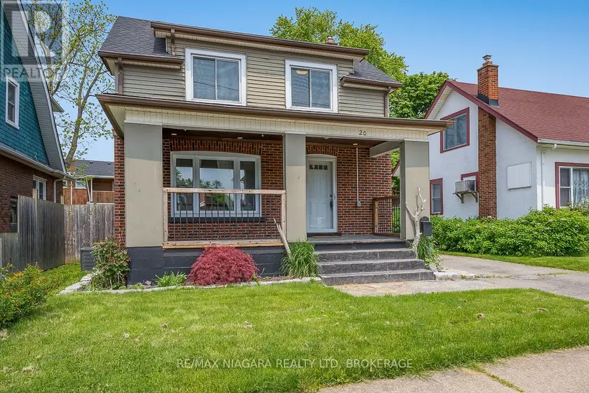 Detached at 20 RANDOLPH STREET, Welland