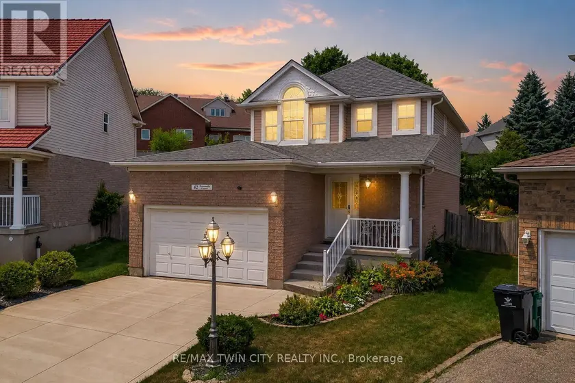 Detached at 42 BRIARMEADOW CRESCENT, Kitchener