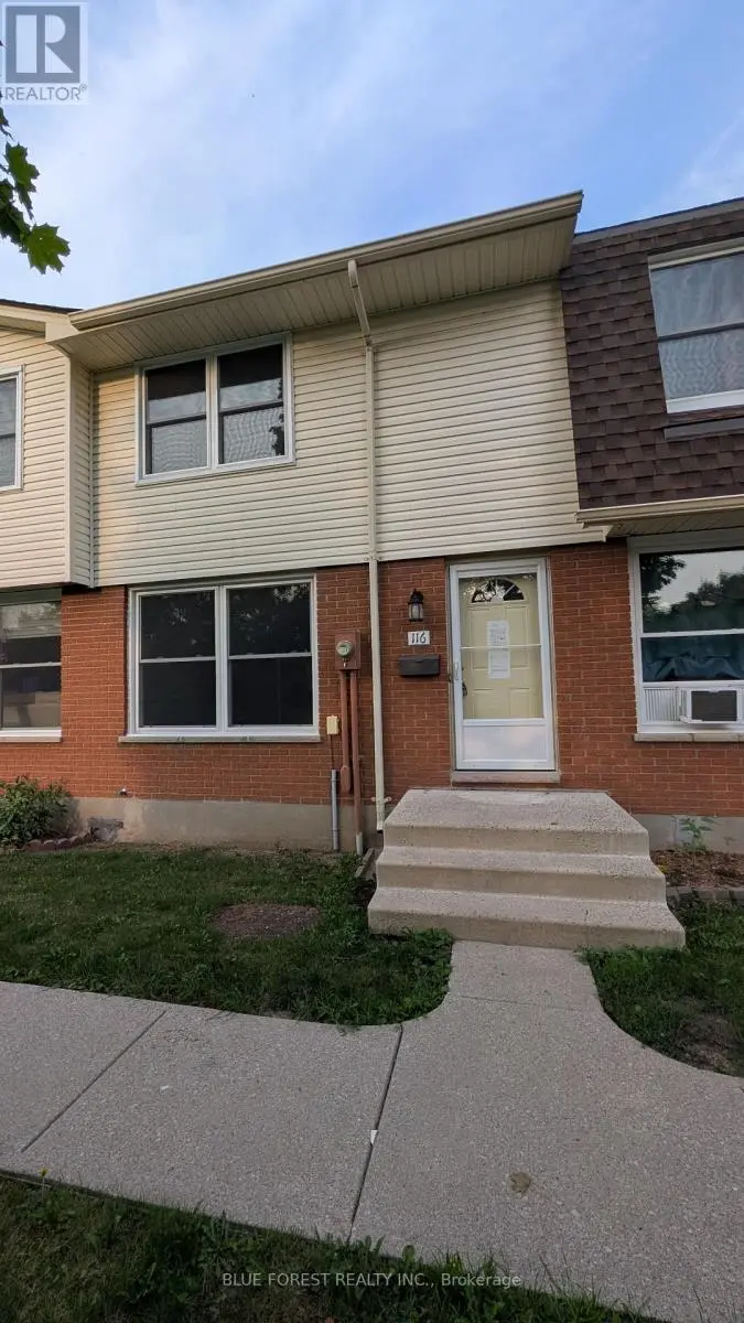 Townhouse at 116 - 51 SHOLTO DRIVE, London South