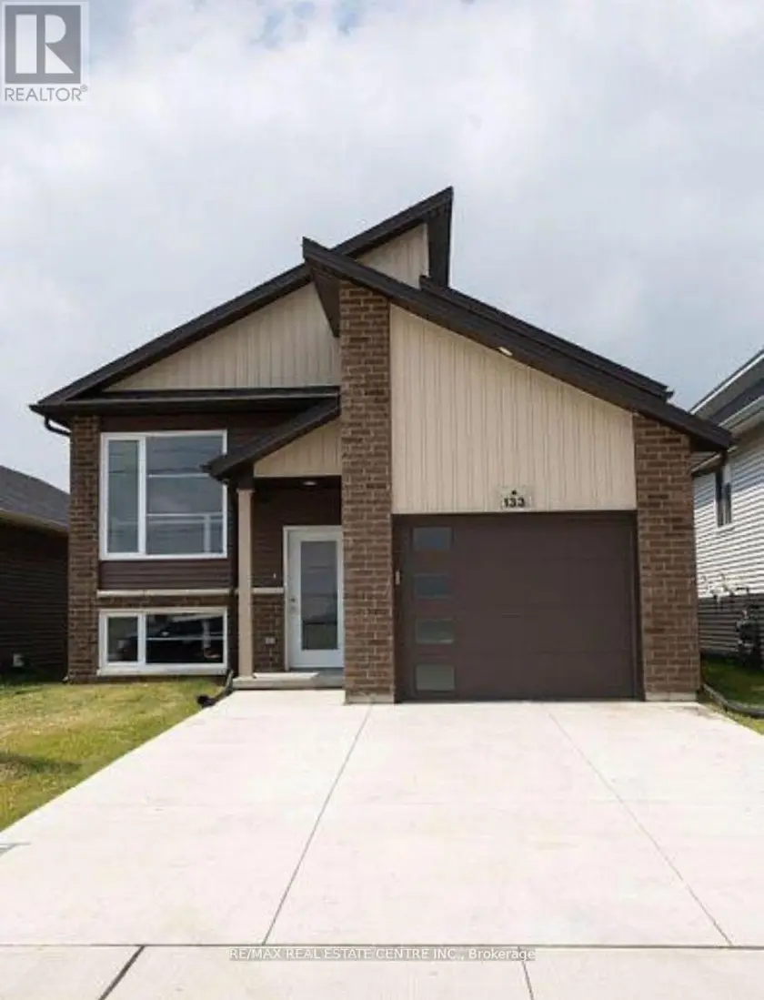 Detached at 133 HOWARD ROAD, Chatham-Kent