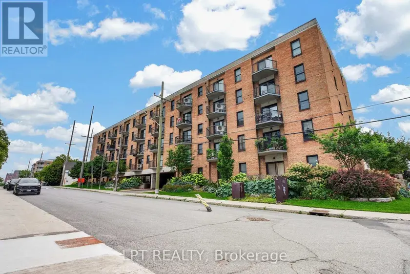 Apartment at 203 - 50 BURNSIDE AVENUE, Ottawa