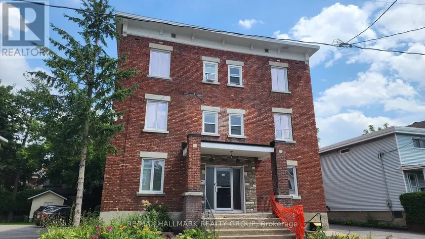 Multiplex at 3 - 125 GLENORA STREET, Ottawa