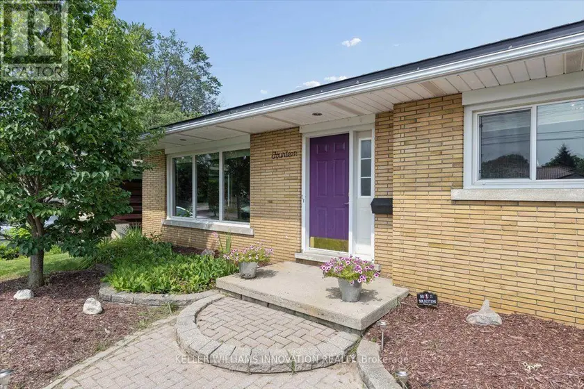 Detached at 14 CAMBRIDGE AVENUE, Kitchener