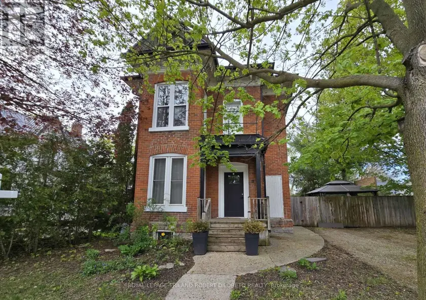 Detached at 11 MAPLE STREET W, Aylmer