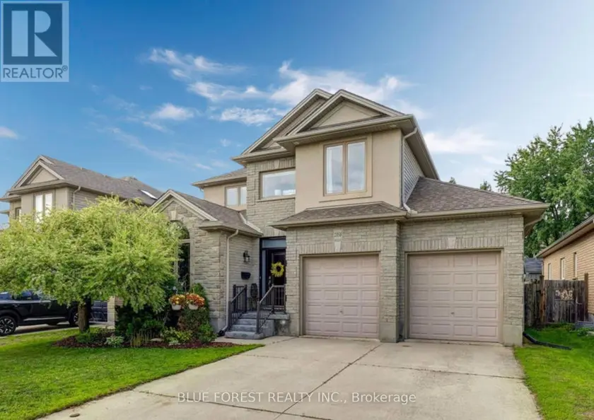 Detached at 2058 WESTPOINT HEIGHTS, London South