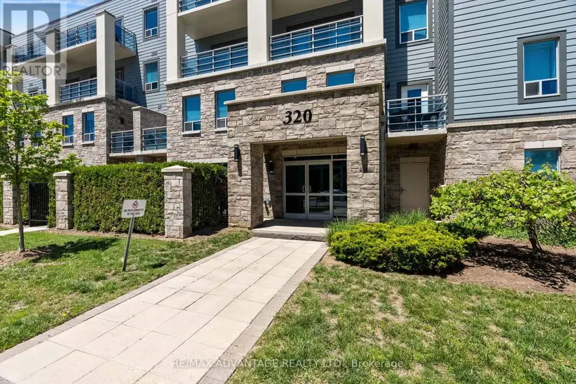 Apartment at 109 - 320 SUGARCREEK TRAIL, London