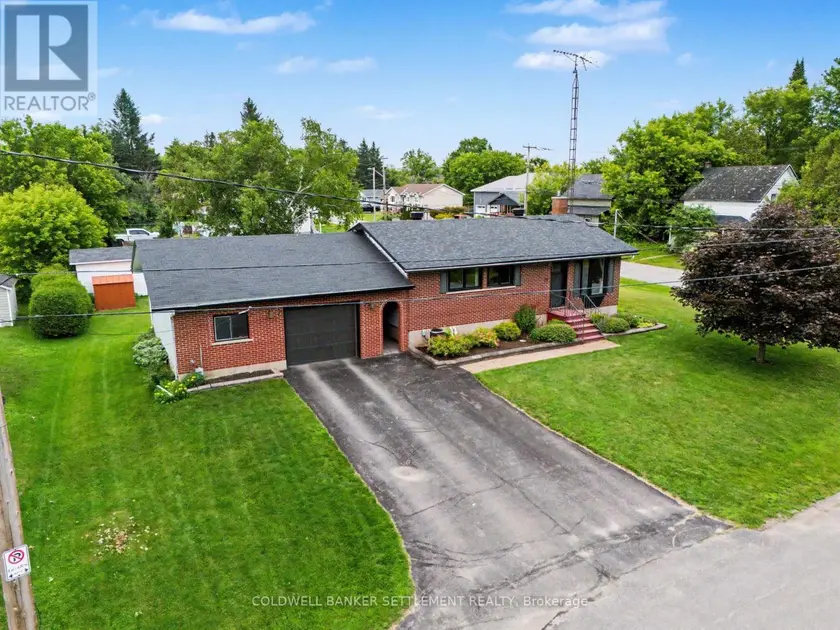 Detached at 14 BAYNES STREET, Perth