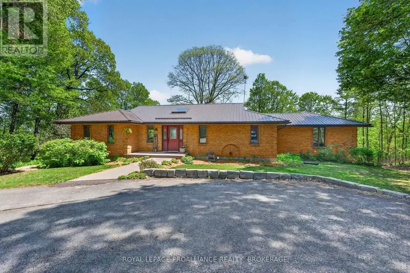 Detached at 4362 SILLS BAY ROAD, Frontenac