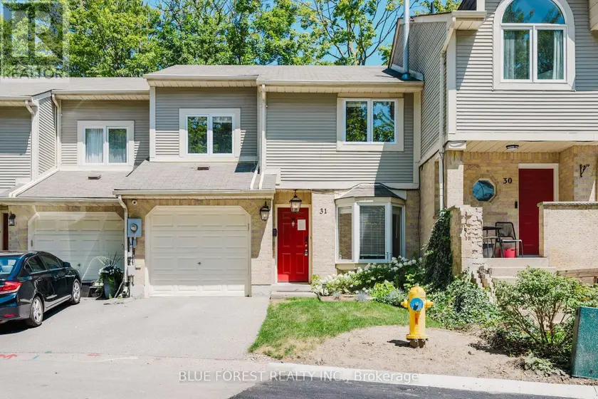 Townhouse at 31 - 9 AILSA PLACE, London South