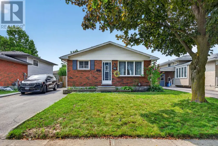 Detached at 98 SURREY CRESCENT, London South