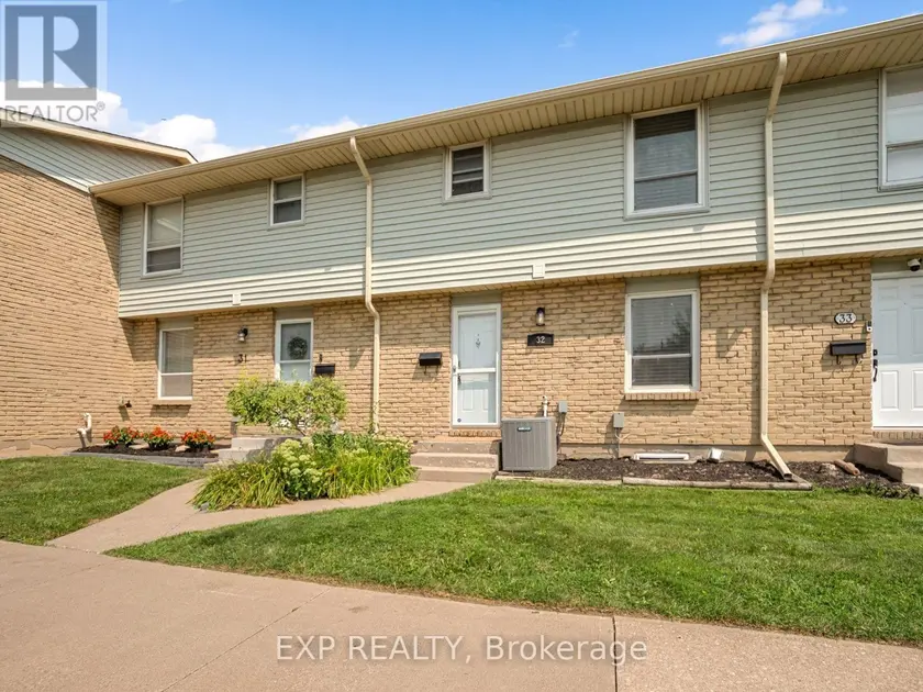 Townhouse at 32 - 242 LAKEPORT ROAD, St. Catharines