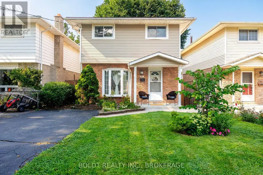 Detached at 13 1/2 NORTHGLEN AVENUE, St. Catharines