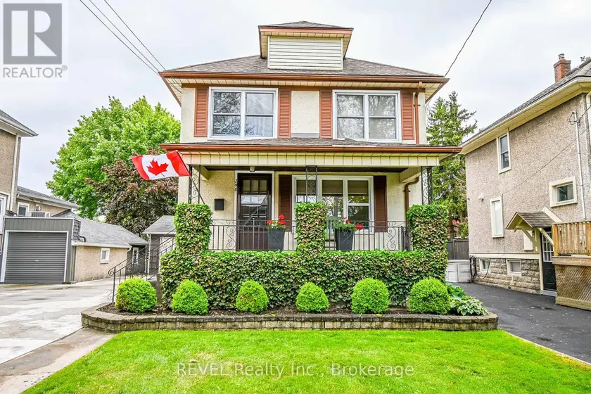 Detached at 298 STANLEY STREET, Port Colborne