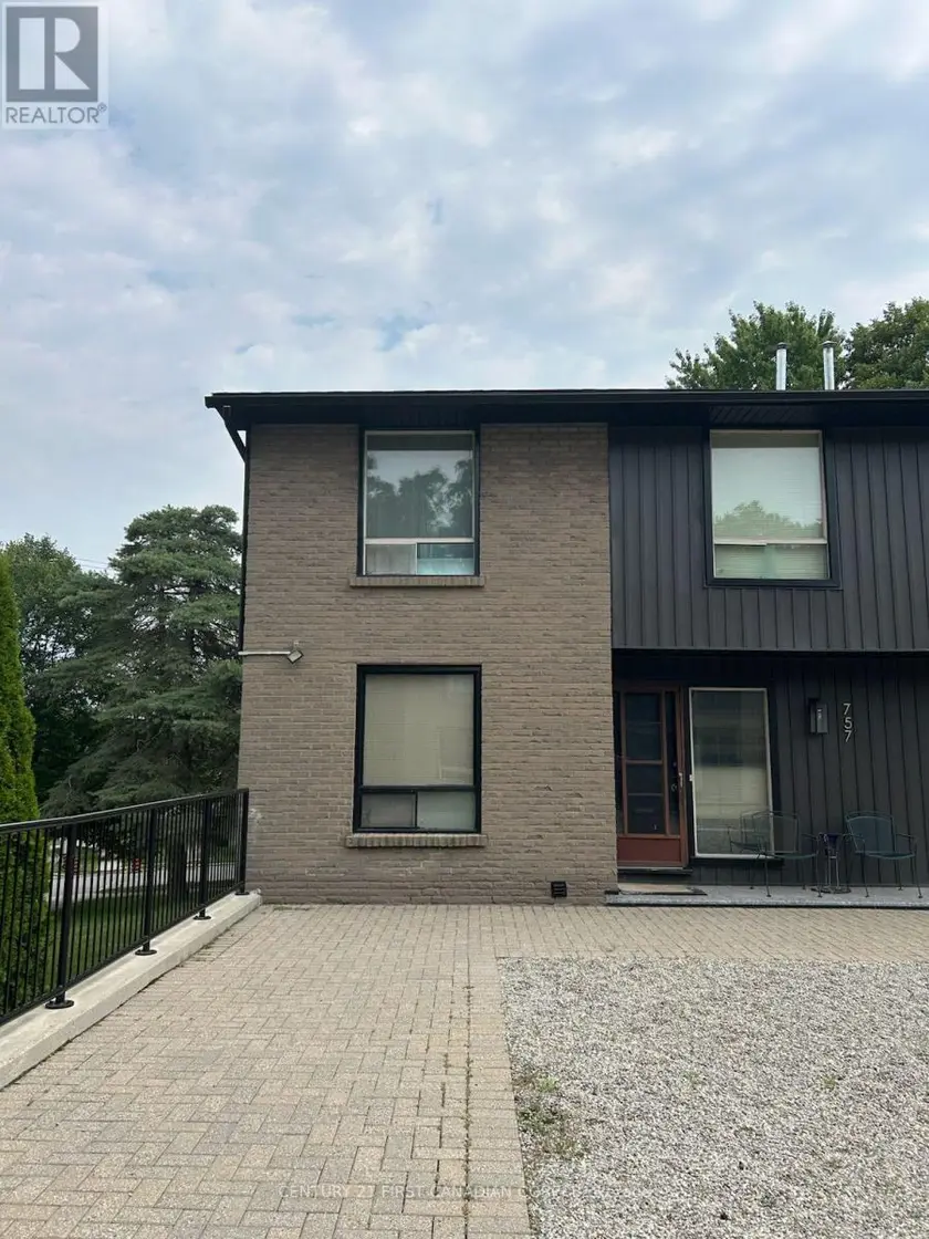 Townhouse at 757 BERKSHIRE DRIVE, London South