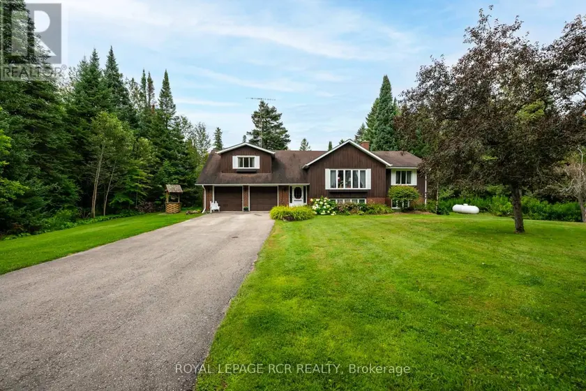 Detached at 431438 19TH LINE, East Garafraxa