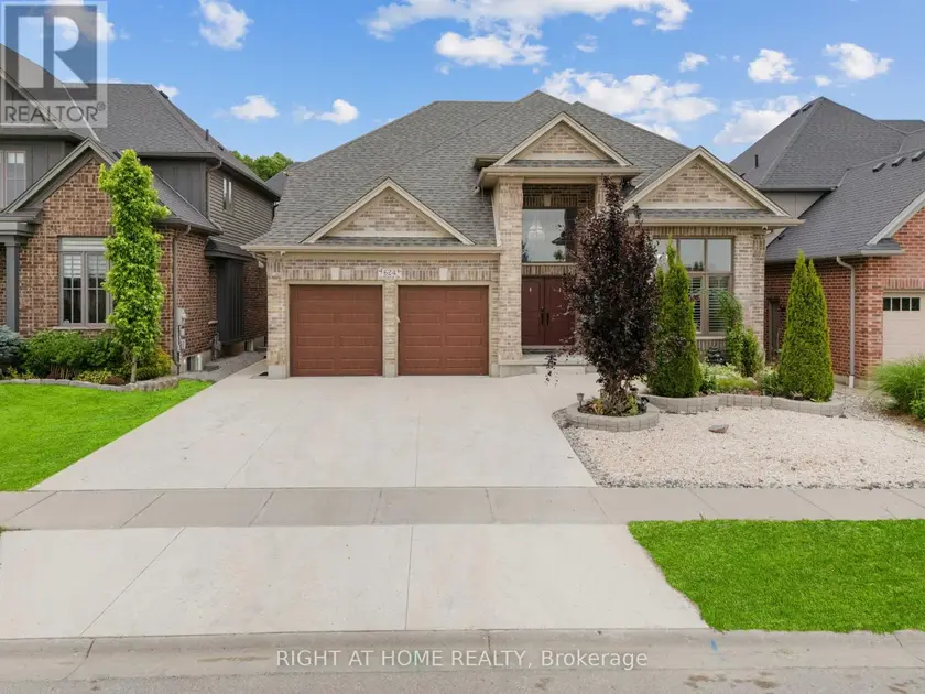 Multiplex at 624 SUPERIOR DRIVE, London