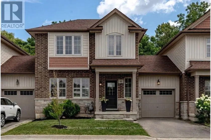 Townhouse at 44 WESTBANK TRAIL, Hamilton