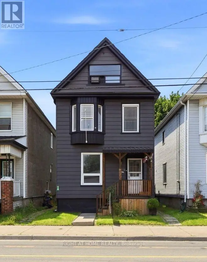 Detached at 522 CANNON STREET E, Hamilton