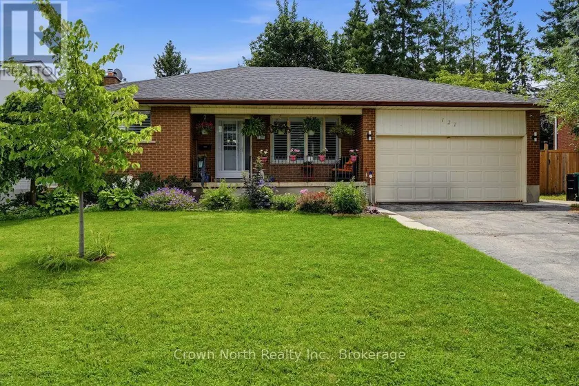 Detached at 127 CARSON DRIVE, Kitchener