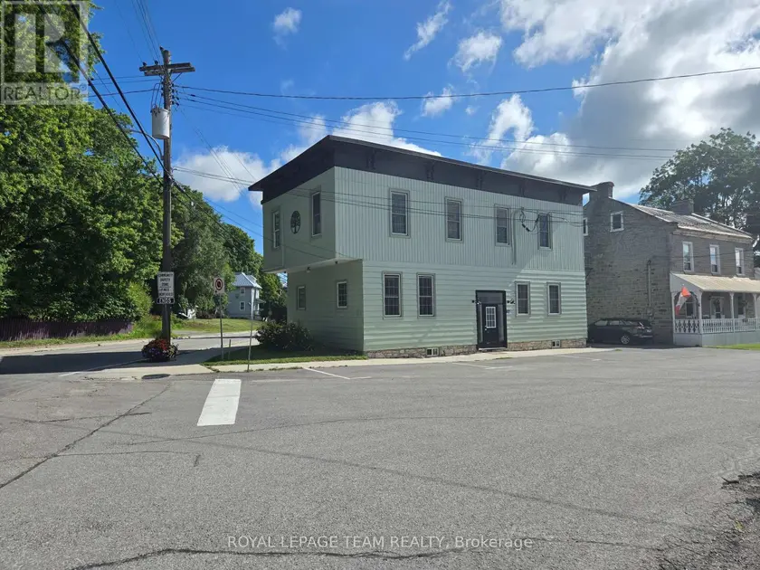 Multiplex at 106 RENFREW STREET S, Mississippi Mills