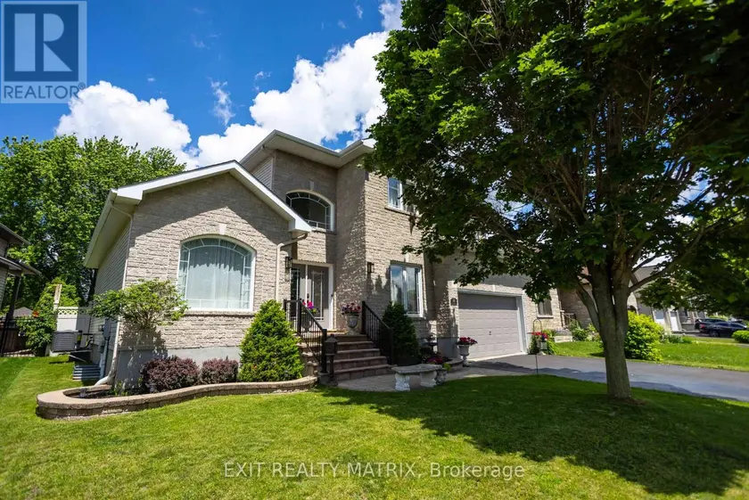 Detached at 48 DE LA RIVE DRIVE, Russell