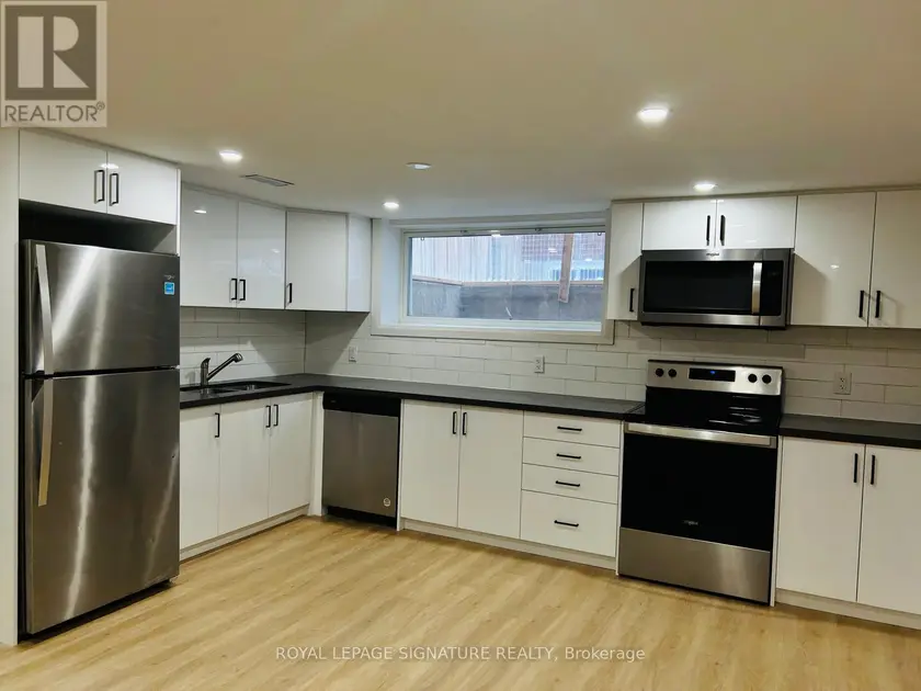 Detached at BSMT - 49 EDINBURGH ROAD, Kitchener