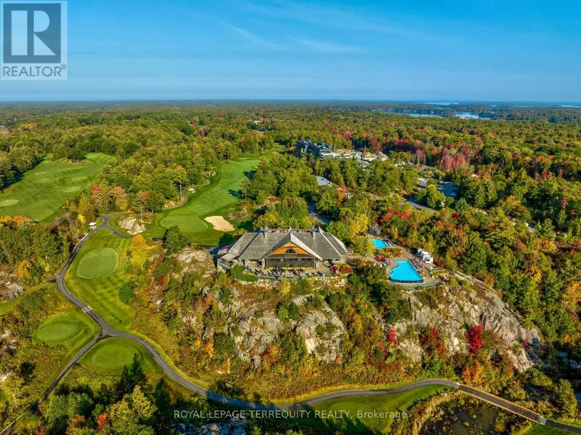 Apartment at 518 - 100 CARRICK TRAIL, Gravenhurst)