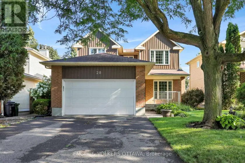 Detached at 28 WEYBRIDGE DRIVE, Ottawa