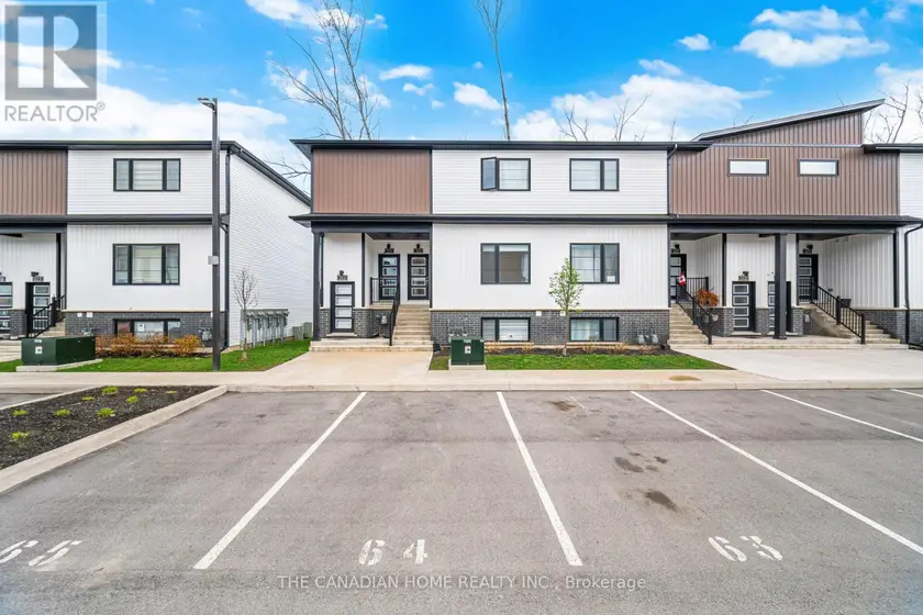 Townhouse at 321 - 4263 FOURTH AVENUE, Niagara Falls