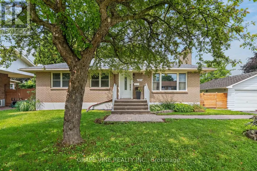 Detached at 125 NORICE STREET, Ottawa