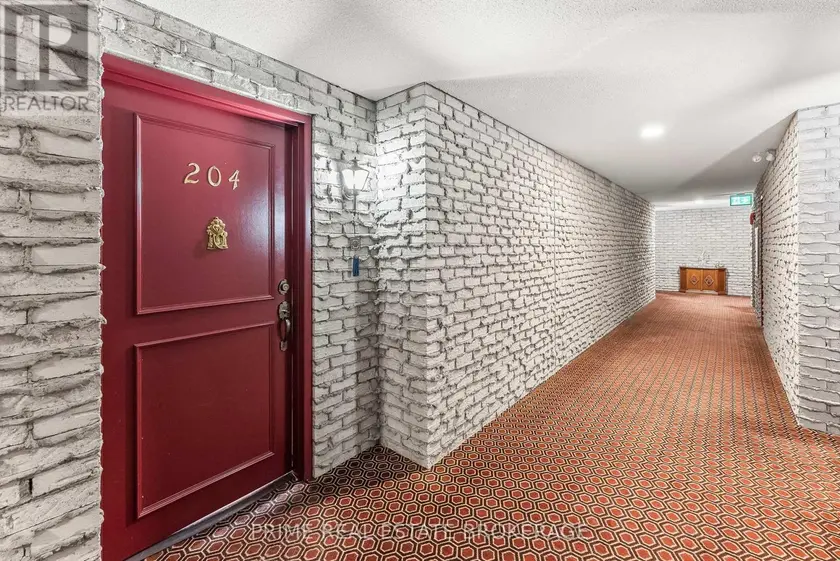 Apartment at 204 - 693 WINDERMERE ROAD N, London North