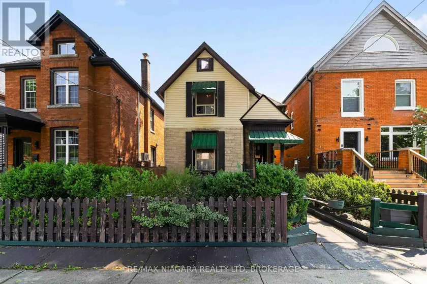 Detached at 187 EMERALD STREET S, Hamilton