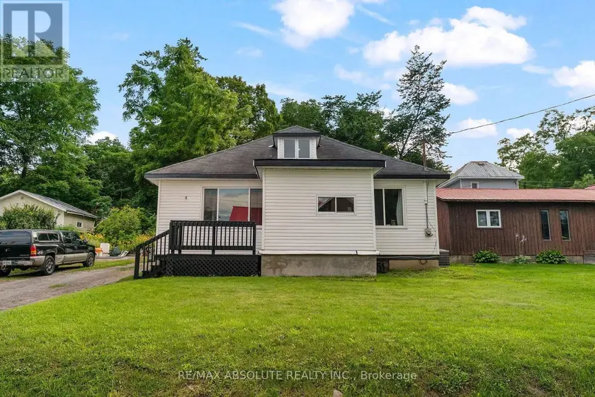 Detached at 853 B RIVER ROAD, McNab/Braeside