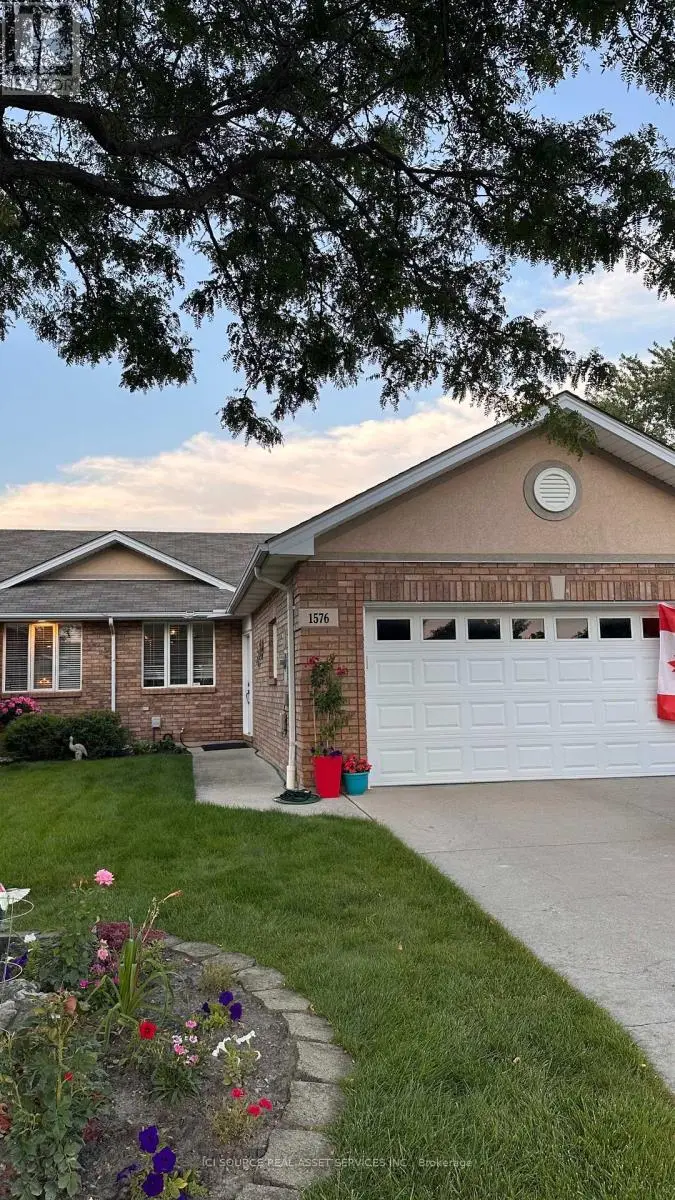 Townhouse at 1576 BLUE HERON DRIVE, Windsor