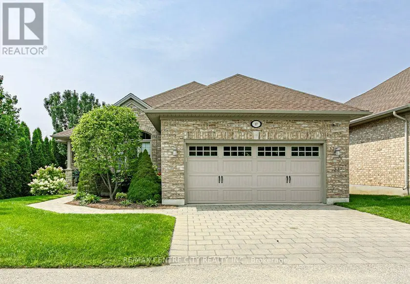 Detached at 37 - 100 SOUTHGATE PARKWAY, St. Thomas
