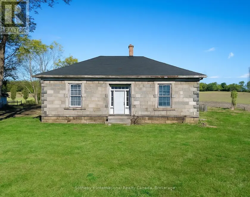 Detached at 343 BLUE LAKE ROAD, Brant