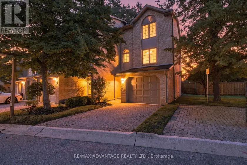 Townhouse at 1 - 1399 COMMISSIONERS ROAD W, London South