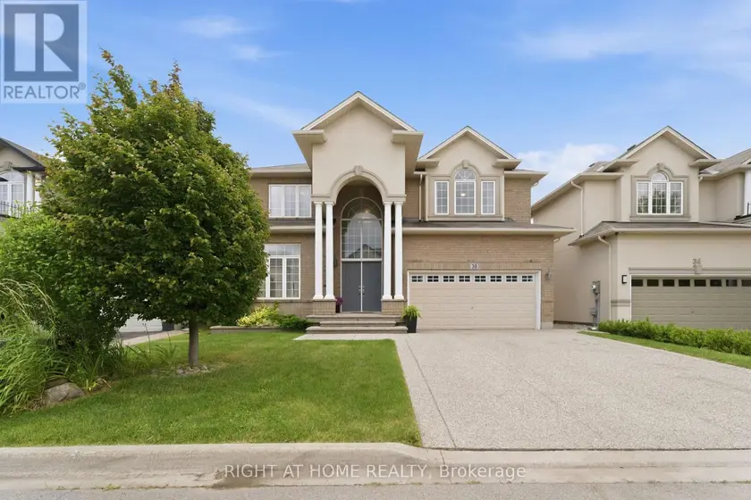 Detached at 38 WEAVER DRIVE, Hamilton
